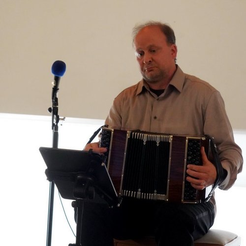 Bild für Beitrag: KINDER DER NELKENREVOLUTION | Cantus Portugueses auf dem Internationalen Düsseldorfer Orgelfestival