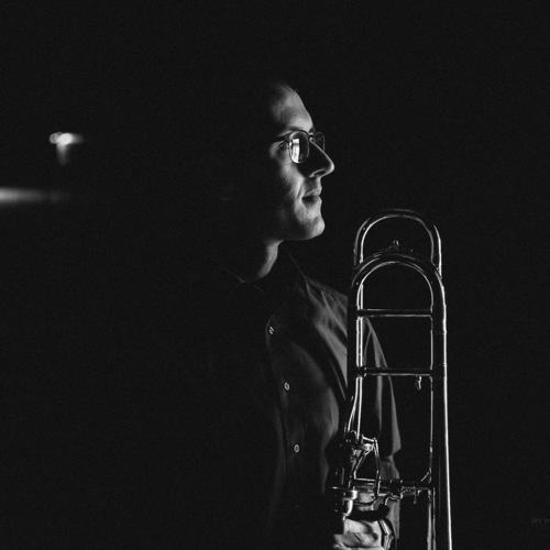 Bild für Beitrag: Grenzüberschreiter aus dem Ruhrgebiet | Ein Interview mit dem Posaunen-Erneuerer Rocco Rescigno