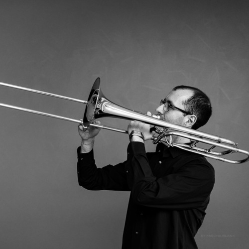 Bild für Beitrag: Grenzüberschreiter aus dem Ruhrgebiet | Ein Interview mit dem Posaunen-Erneuerer Rocco Rescigno