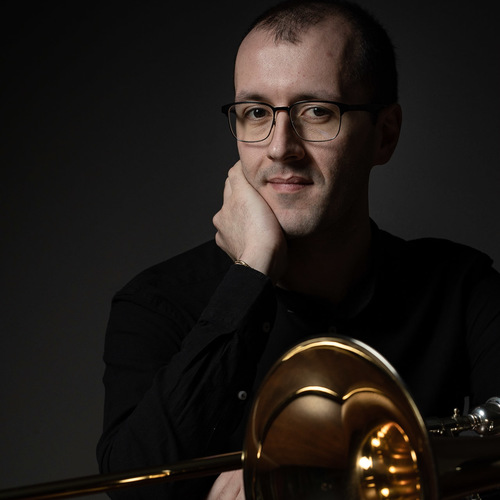 Bild für Beitrag: Grenzüberschreiter aus dem Ruhrgebiet | Ein Interview mit dem Posaunen-Erneuerer Rocco Rescigno