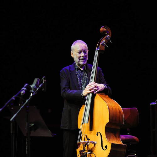 Bild für Beitrag: Passing Time | Dave Holland Trio in der Essener Philharmonie