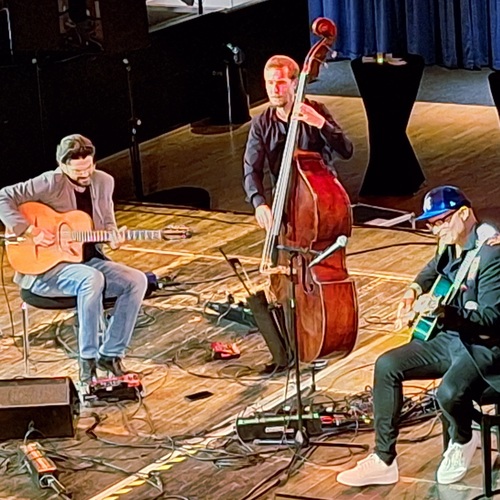 Bild für Beitrag: Im Zeichen der Gitarre | 27. Hürther Jazznacht begeisterte