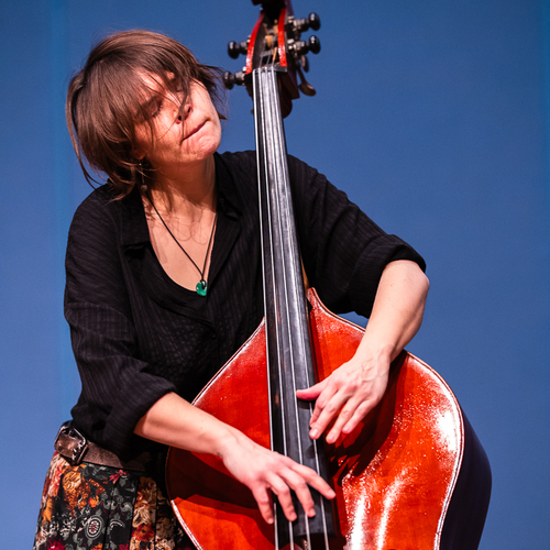 Bild für Beitrag: Lebendiger Raum fürs Experimentieren | „Klangbilder“ zelebrierte die Magie der Improvisation