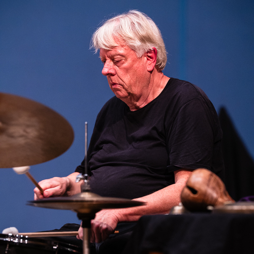 Bild für Beitrag: Lebendiger Raum fürs Experimentieren | „Klangbilder“ zelebrierte die Magie der Improvisation