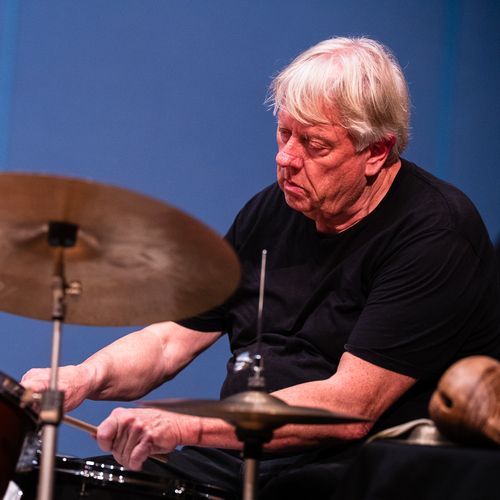 Bild für Beitrag: Lebendiger Raum fürs Experimentieren | „Klangbilder“ zelebrierte die Magie der Improvisation