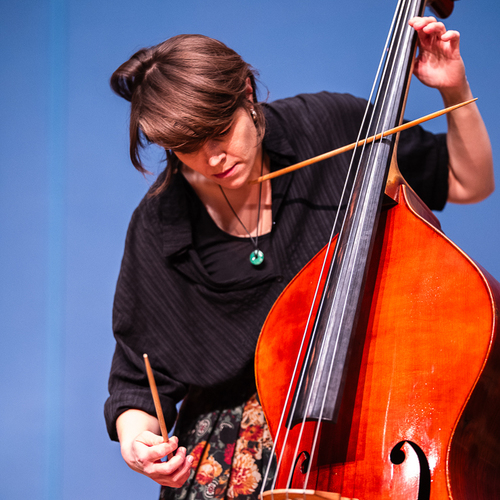 Bild für Beitrag: Lebendiger Raum fürs Experimentieren | „Klangbilder“ zelebrierte die Magie der Improvisation