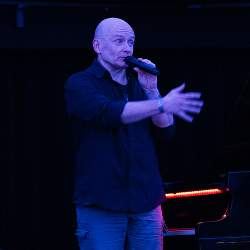 Bild für Beitrag: Kunst hören, Musik sehen | Eine synästhetische Reise im Bochumer Planetarium