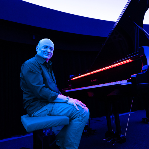 Bild für Beitrag: Kunst hören, Musik sehen | Eine synästhetische Reise im Bochumer Planetarium