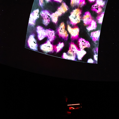 Bild für Beitrag: Kunst hören, Musik sehen | Eine synästhetische Reise im Bochumer Planetarium