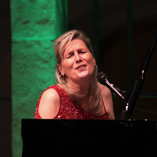 Bild für Beitrag: Swinging Sonnets | Caroll Vanwelden Trio begeisterte bei FineArtJazz