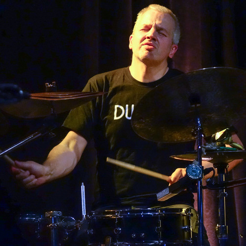 Bild für Beitrag: Stille Verweigerung, laute Musik | Eindrücke vom JOE Festival 2026