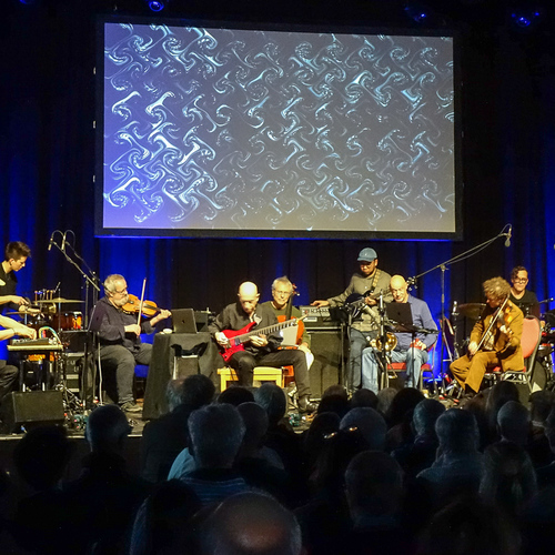 Bild für Beitrag: Stille Verweigerung, laute Musik | Eindrücke vom JOE Festival 2026