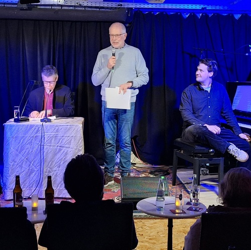 Bild für Beitrag: Wenn Poe im Gewölbekeller flüstert | Ein Abend zwischen Schatten, Jazz und Gänsehaut“