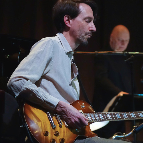 Bild für Beitrag: WDR Bigband meets Hanno Busch meets Anna Luca | Ein großer Abend mit Aufbruchscharakter