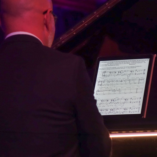 Bild für Beitrag: Das Leben als Improvisation begreifen | Diese Hommage an Miles Davis markiert eine Haltung