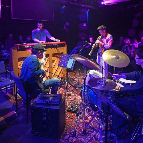Bild für Beitrag: Jazz-Nachwuchs zu Gast in Hürth | Paul Scheugenpflug Quartett im Hürther Jazzkeller
