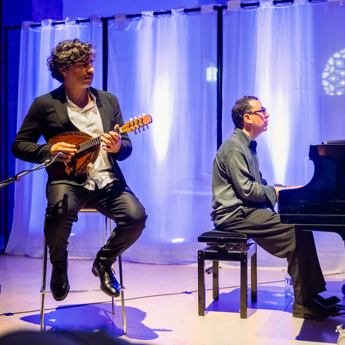 Bild für Beitrag: Der Zauber des Augenblicks | Avi Avital & Omer Klein begeisterten beim Shalom Festival